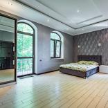 Whippet House - фото (6428-44399)