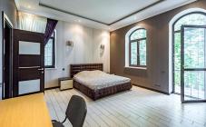 Whippet House - фото (6428-44400)