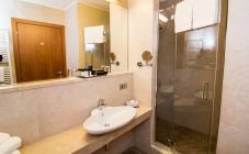 City Hotel - фото (6611-44934)