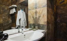 Live.Here.Hotel - фото (6446-33647)