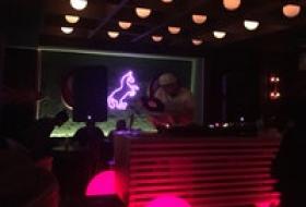 Клуб находиться в центре, молодежный , интересный с достойным коллективом . Музыка не для всех.   - фото (563-27583)