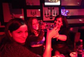 Праздновала там день рождение! Демократичные цены. Отличная музыка, наверное изюминка заведения в - фото (501-27422)