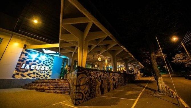 Jaguar Lounge - фото (6225-42280)