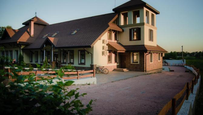 Околиця - фото (6173-41887)