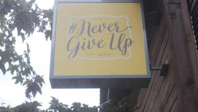 Never Give Up Hostel - фото (6165-44256)