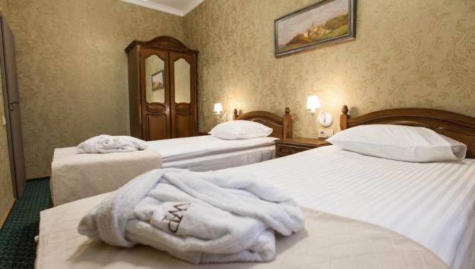 West Park Hotel - фото (6438-44395)