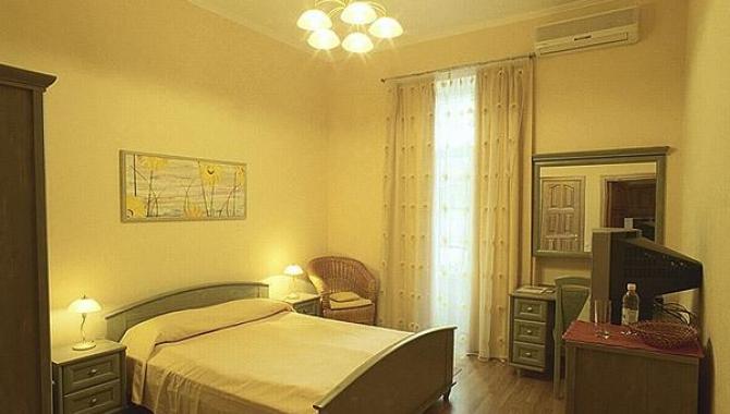 Sunflower B&B - фото (5503-44359)