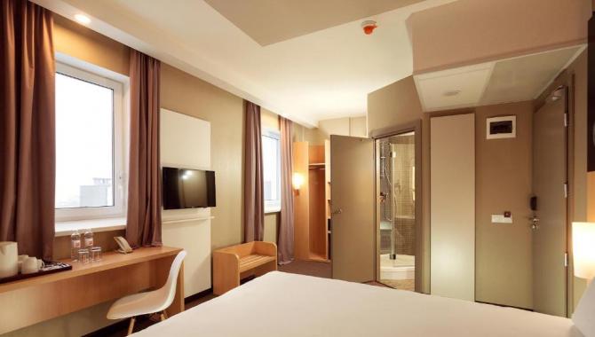 Ibis Kiev Railway Station - фото (6469-44151)