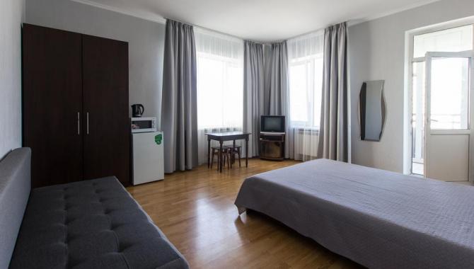 Solo Apartment - фото (6134-44484)