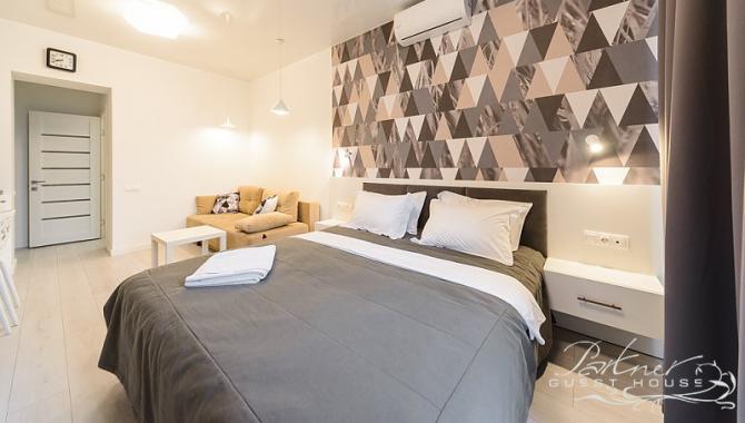 Partner Guest House Леси Украинки 8 - фото (6404-44898)