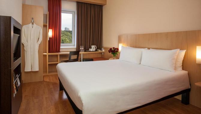 Ibis Kiev City Center Hotel - фото (5492-44814)