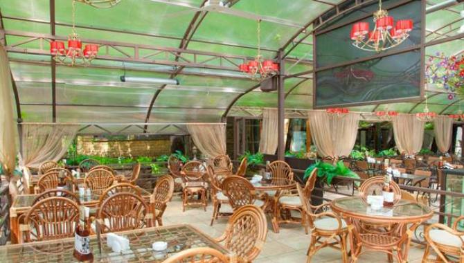 Двор Голосеевский - фото (6370-41561)