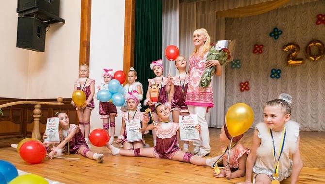 Школа танцев Авансцена - фото (953-4372)