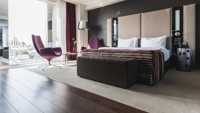 11 Mirrors - фото (5508-44716)