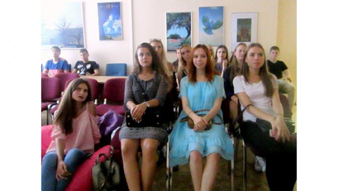 American Library Kyiv - фото (1720-9185)