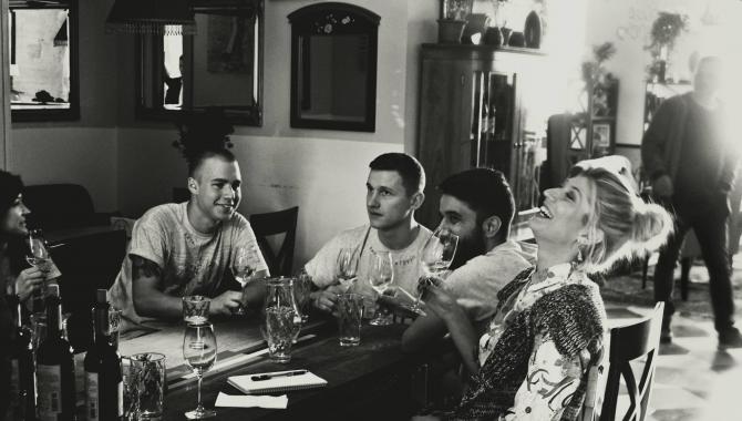 99 ЛАРІ - фото (3458-45524)