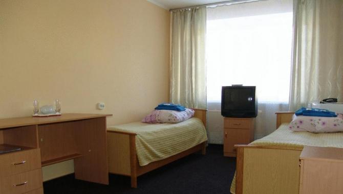 "Козацький" на Антонова - фото (6531-44616)