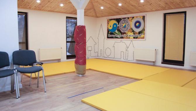 I live centre - фото (7207-43526)