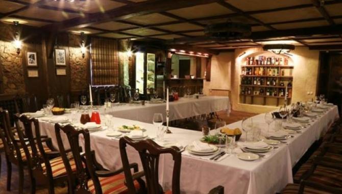 Замок Выдубичи - фото (4837-46137)