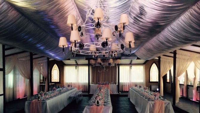 Замок Выдубичи - фото (4837-46136)