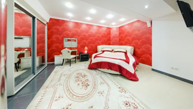 Ника - фото (6489-44937)