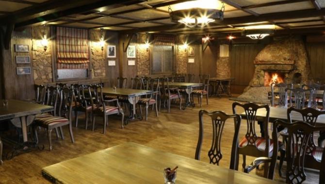 Замок Выдубичи - фото (4837-46138)