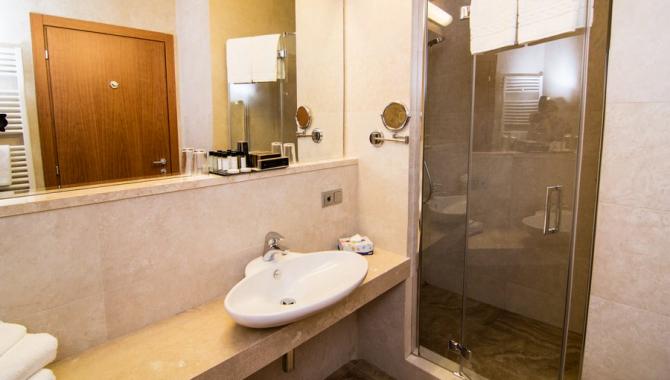 City Hotel - фото (6611-44934)