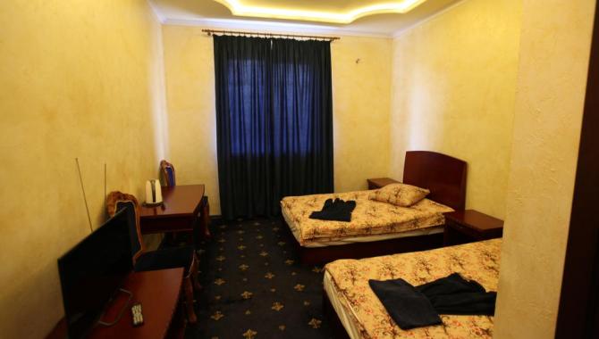 Lomakin - фото (6172-44117)