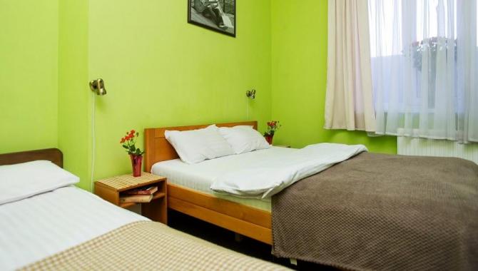 Хостел Hostels24 - фото (6668-43703)