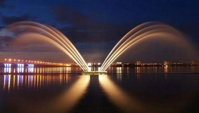 Фонтан «Белый лебедь» - фото (9559-54029)