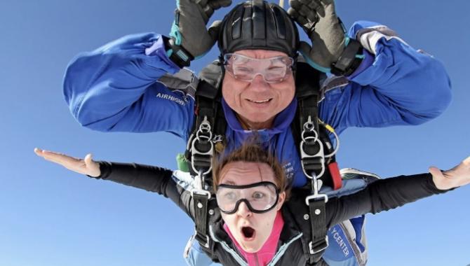 Прыжок с парашютом в тандеме - фото (9364-53795)