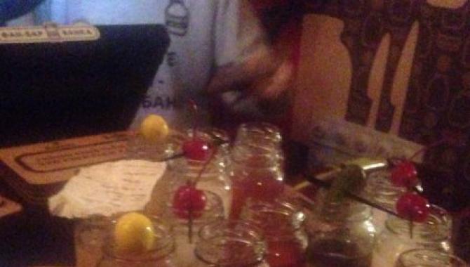 
Фан бар Банка
 - фото (4893-24846)