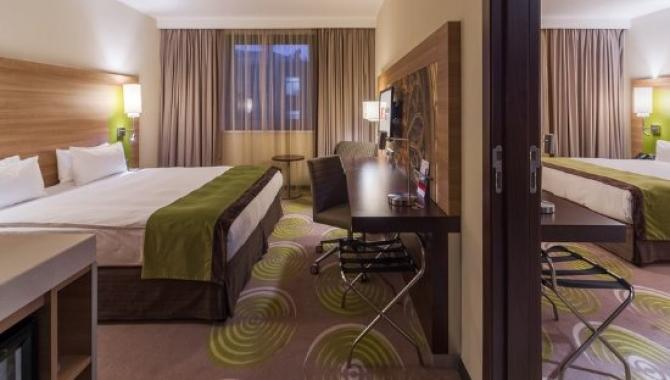 Holiday Inn - фото (5498-27995)