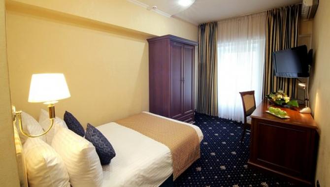 Number 21 by DBI - фото (5509-28217)