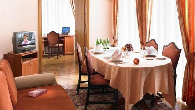 Гостиница Украина - фото (5516-28352)