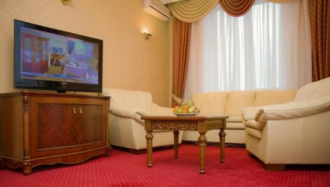 Гостиница Украина - фото (5516-28357)