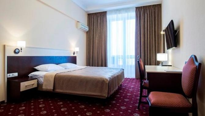 Гостиница Украина - фото (5516-28359)