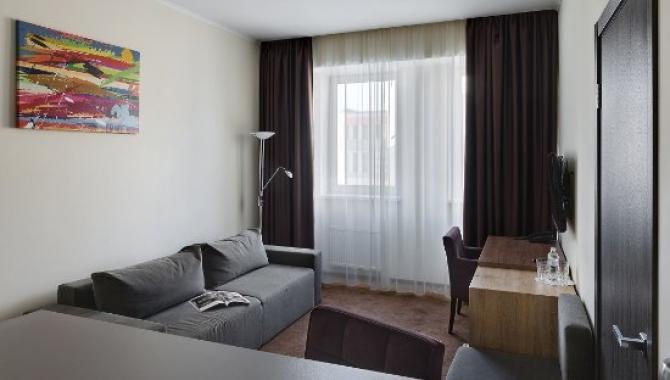 Twin Apart - фото (6418-33388)