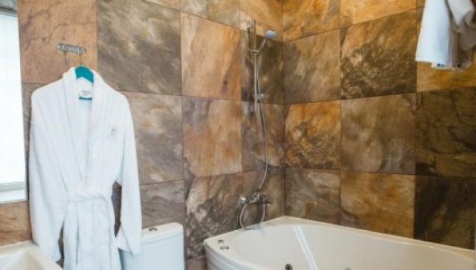 Live.Here.Hotel - фото (6446-33651)