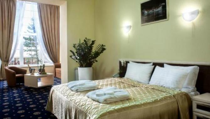 Olympic Village - фото (6543-34301)