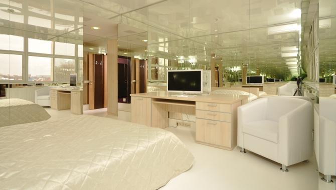 Terra Nova - фото (6132-44624)