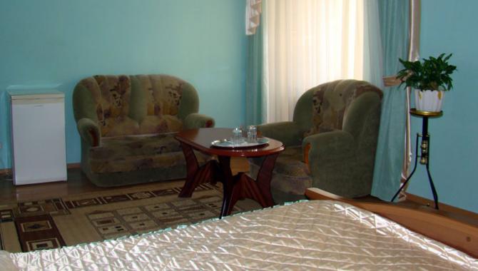 Визит - фото (6015-44692)