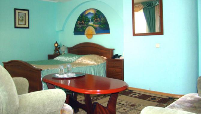 Визит - фото (6015-44695)