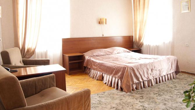 Соня - фото (6002-44686)