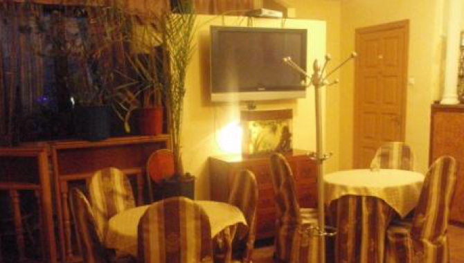 Red - фото (6103-42343)