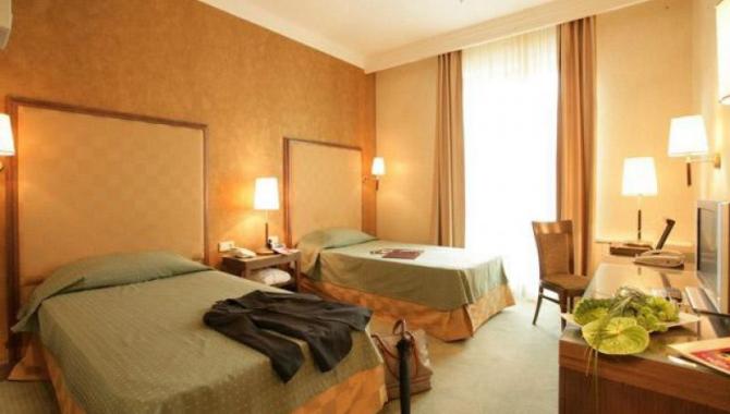 Riviera - фото (6505-44559)