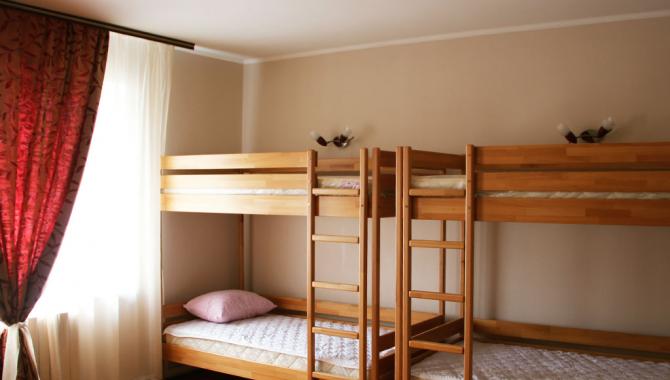 Garden Hostel - фото (6510-44576)
