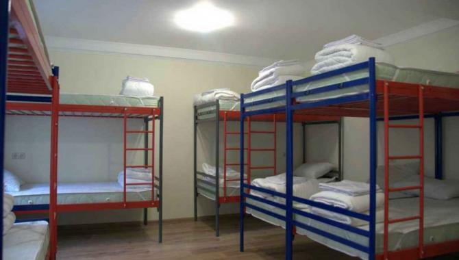 Хостел Веселка - фото (6408-45084)