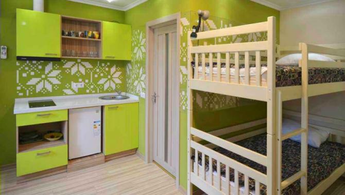 Хостел Веселка - фото (6408-45086)