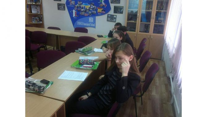 Спеціалізована школа № 118 "ВСЕСВІТ" - фото (1565-8484)